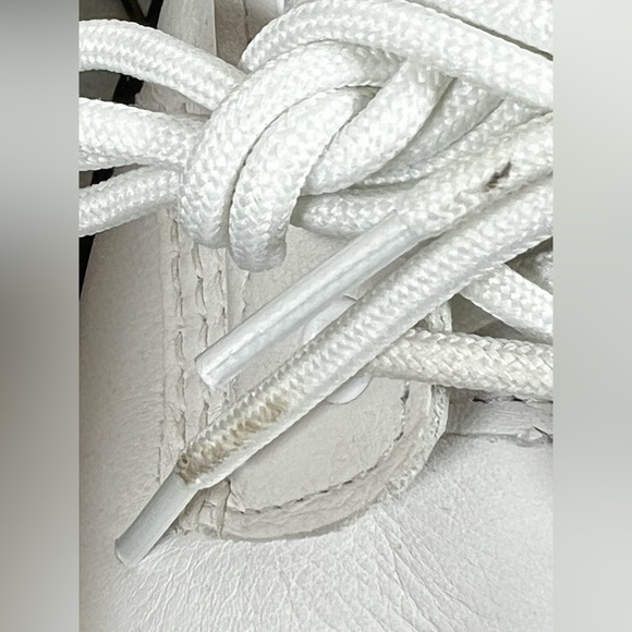 NWOT- Dr. Martens White 1460 Pascal White Soft Leather Ankle Boots- Size 6 - Picture 5 of 6